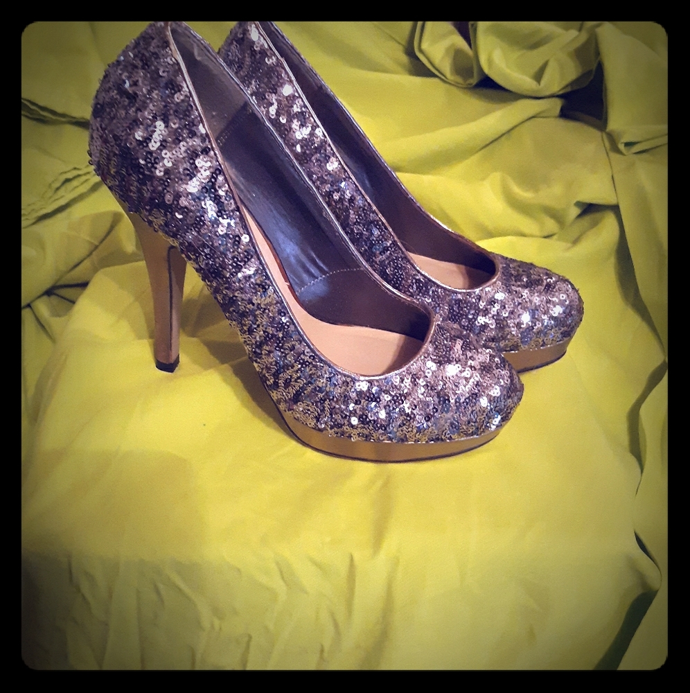 Olsenboye Silver Sequin Heels